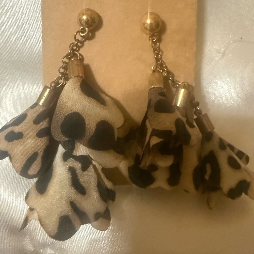 Leopard Print Dangle Earrings